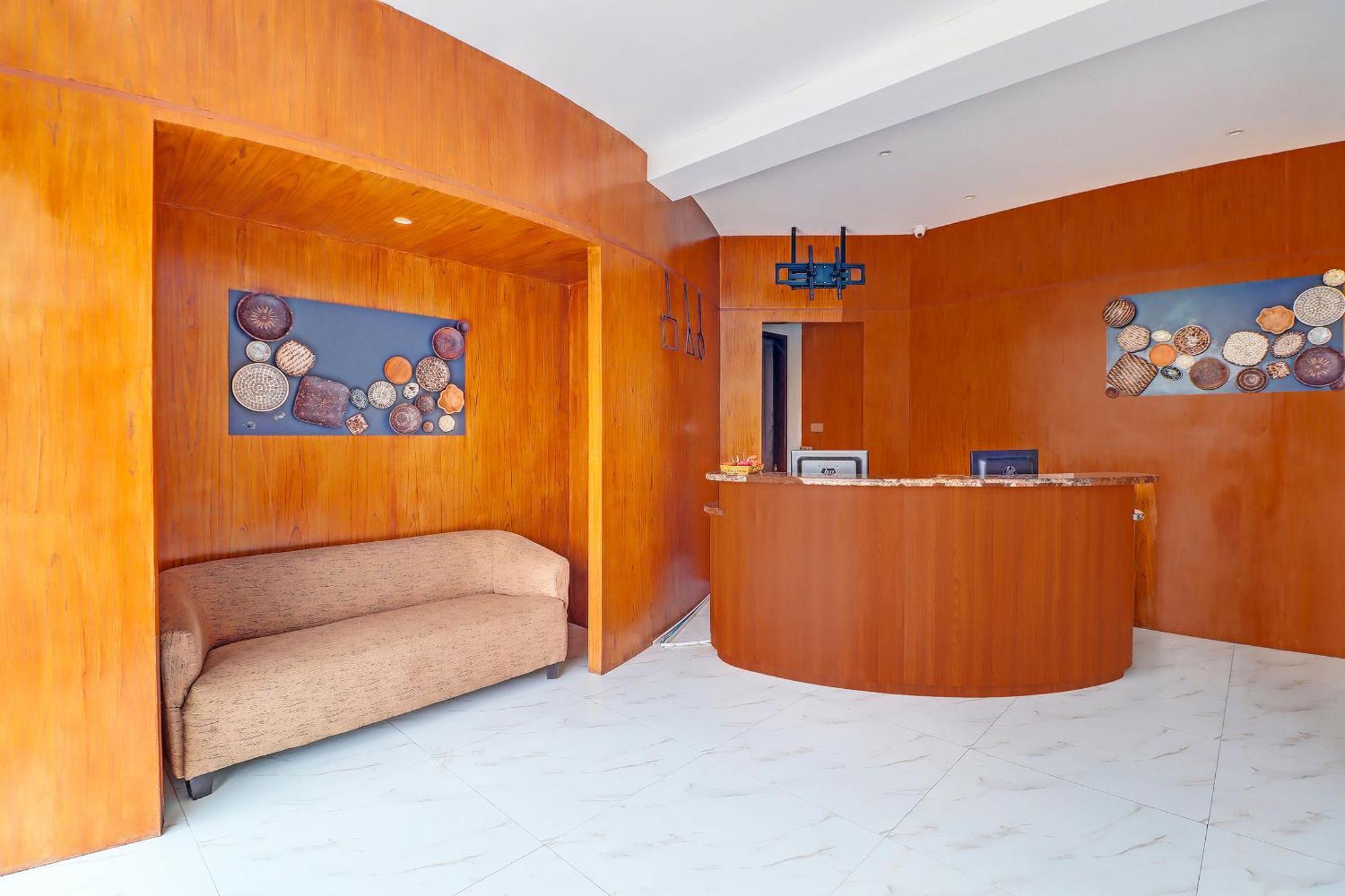 Townhouse Oak Signature Hotel Sanur Extérieur photo