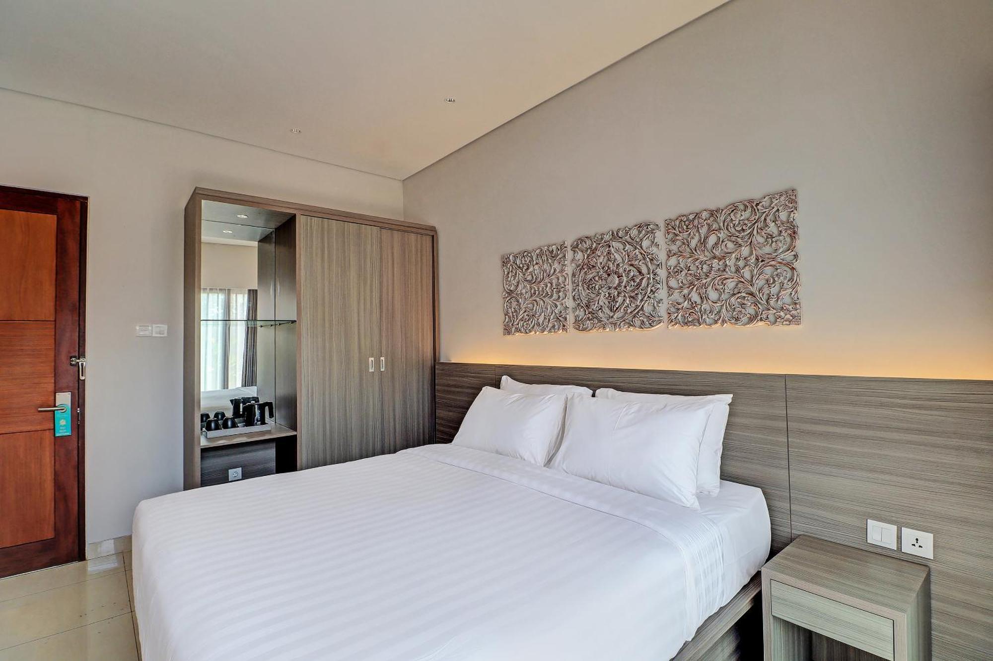 Townhouse Oak Signature Hotel Sanur Extérieur photo