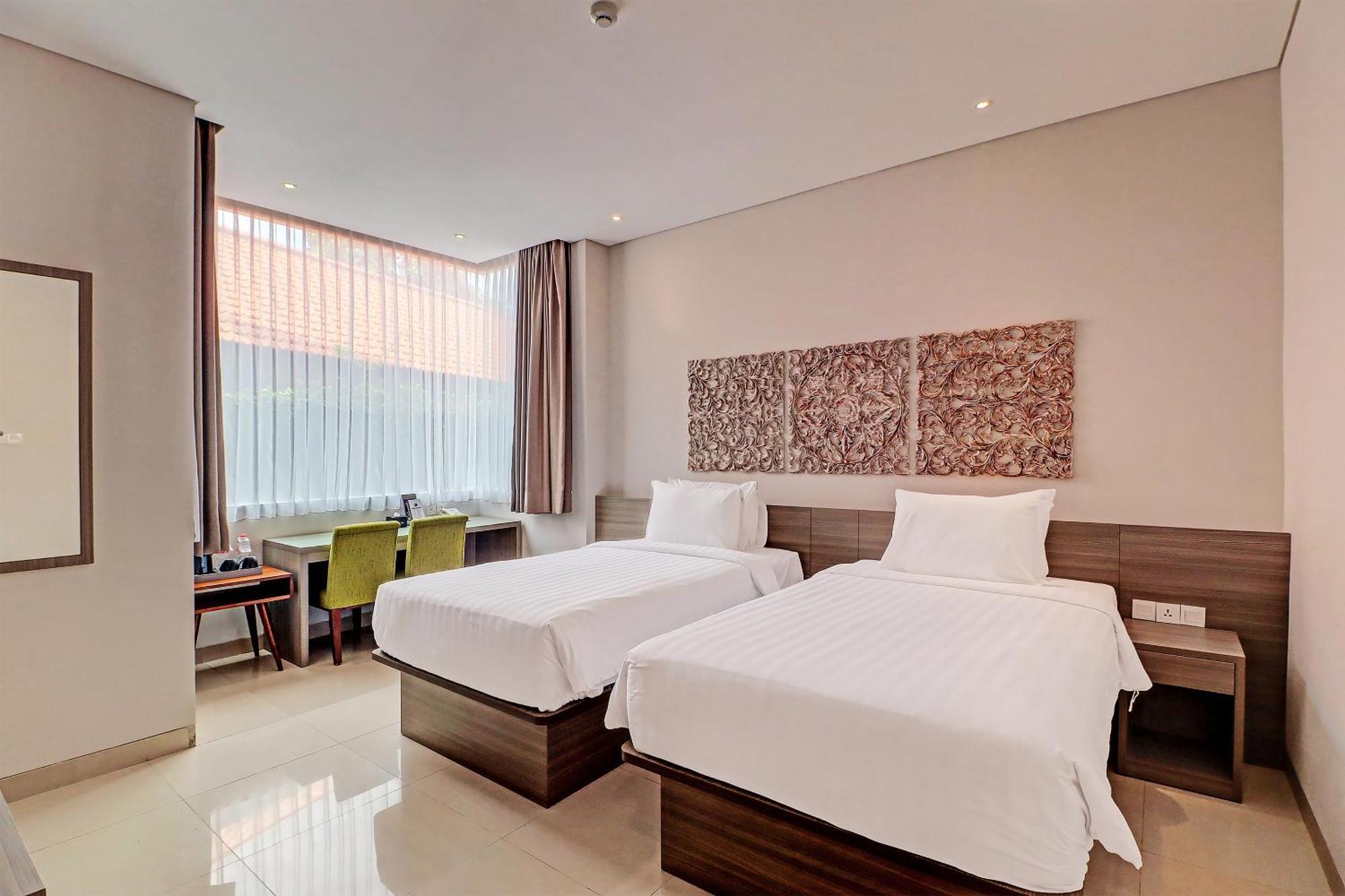 Townhouse Oak Signature Hotel Sanur Extérieur photo