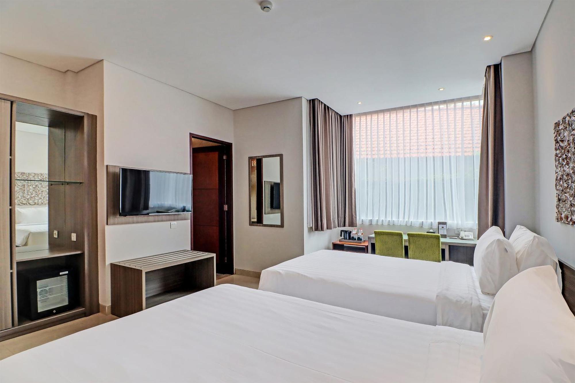 Townhouse Oak Signature Hotel Sanur Extérieur photo
