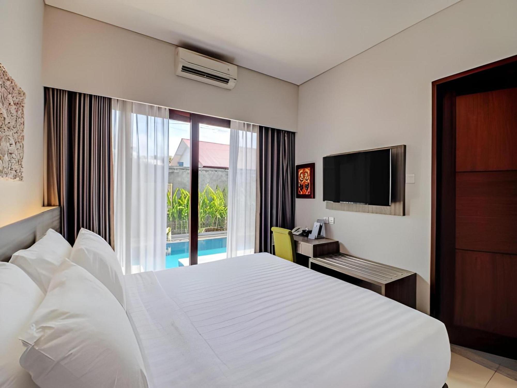 Townhouse Oak Signature Hotel Sanur Extérieur photo